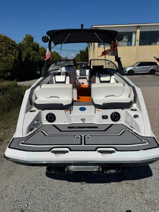 Scarab WAKE 255 usado à venda