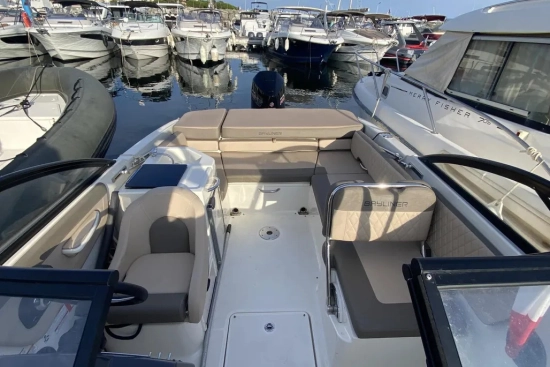 Bayliner VR6 Cuddy usado à venda