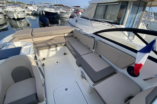 Bayliner VR6 Cuddy usado à venda