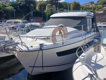Jeanneau Merry Fisher 8.95 usado à venda