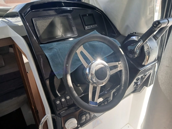 Jeanneau Merry Fisher 8.95 usado à venda