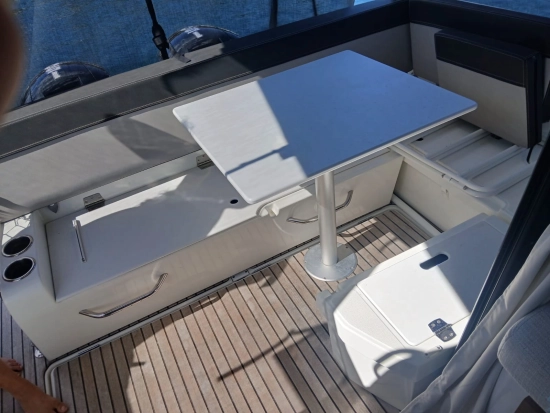 Jeanneau Merry Fisher 8.95 usado à venda