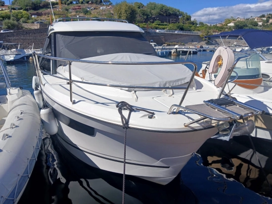Jeanneau Merry Fisher 8.95 usado à venda