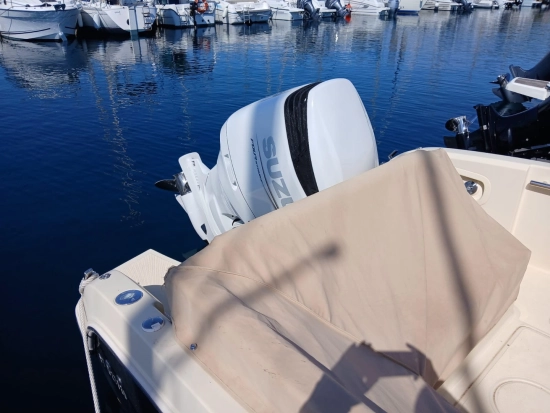 Jeanneau Merry Fisher 8.95 usado à venda
