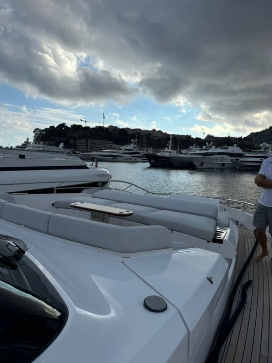 Azimut Grande 26 m usata in vendita