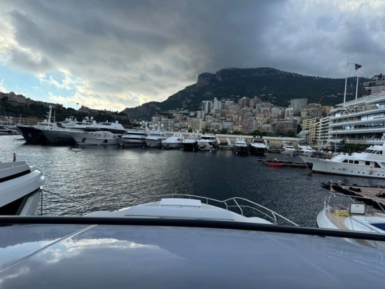 Azimut Grande 26 m usata in vendita