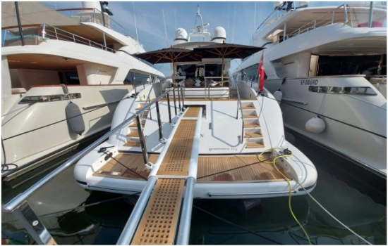 Overmarine Mangusta 92 usata in vendita