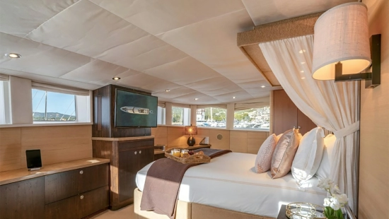 Lurssen 140 usado à venda