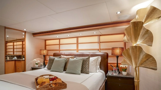 Lurssen 140 usado à venda