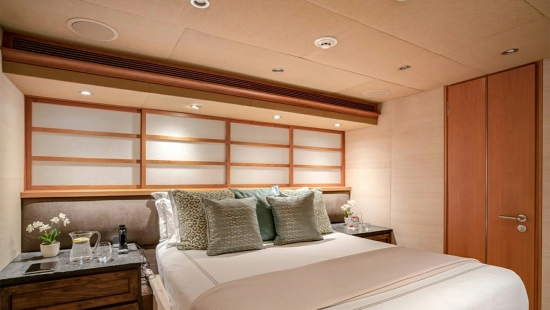Lurssen 140 usado à venda