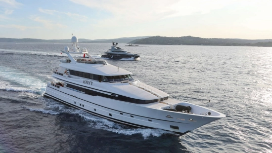 Lurssen 140 usado à venda