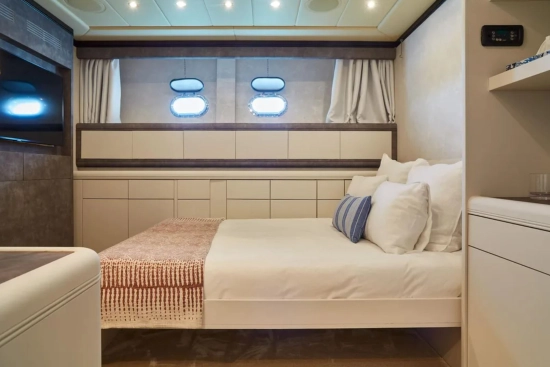 Overmarine Group SPA Mangusta 108 usado à venda