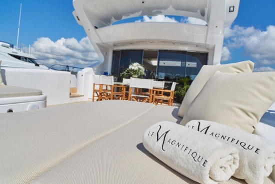 Overmarine Group SPA Mangusta 108 usado à venda