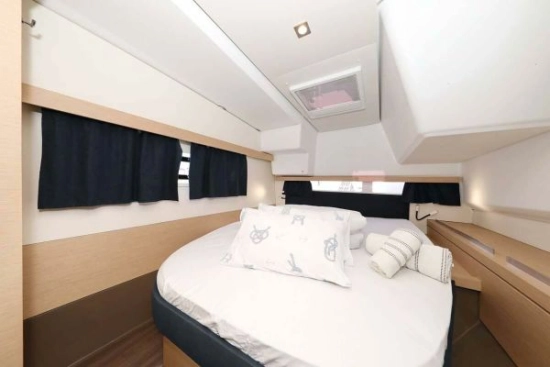 Fountaine Pajot Lucia 40 usado à venda