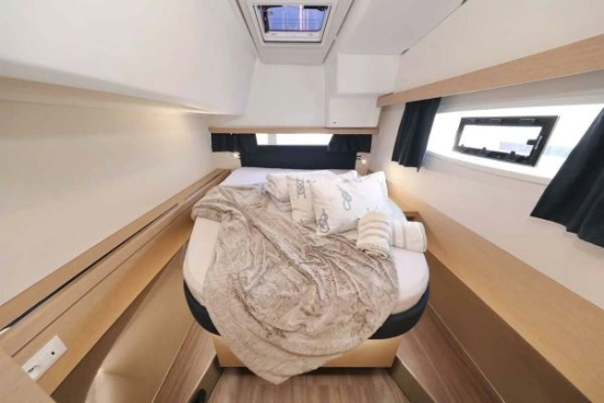Fountaine Pajot Lucia 40 usado à venda