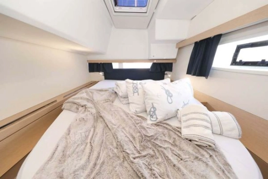 Fountaine Pajot Lucia 40 usado à venda
