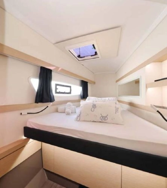 Fountaine Pajot Lucia 40 usado à venda