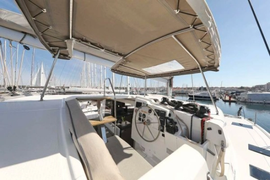 Fountaine Pajot Lucia 40 usado à venda