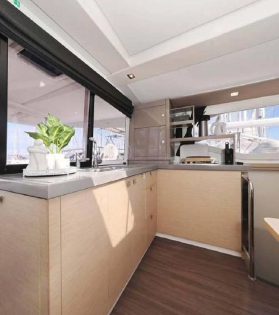 Fountaine Pajot Lucia 40 usado à venda