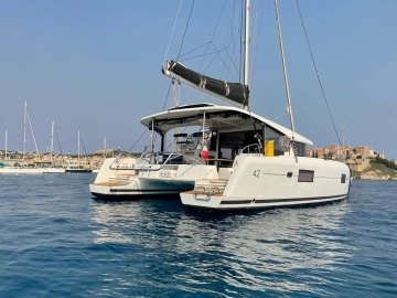 Lagoon 42 usata in vendita