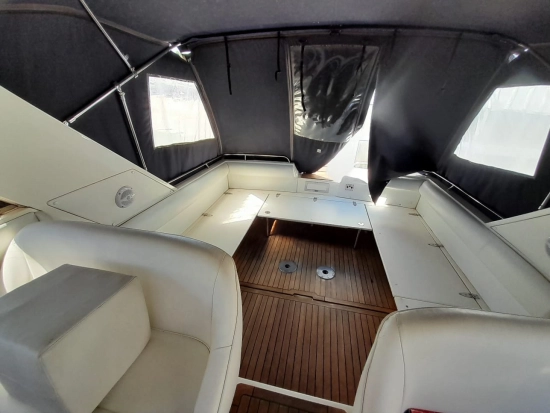 Fairline 33 usado à venda