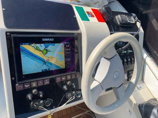 Fairline 33 usado à venda