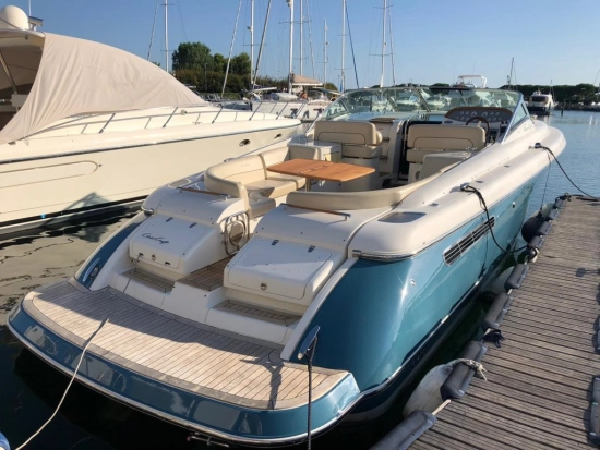 Chriss Craft Corsair 36 usado à venda
