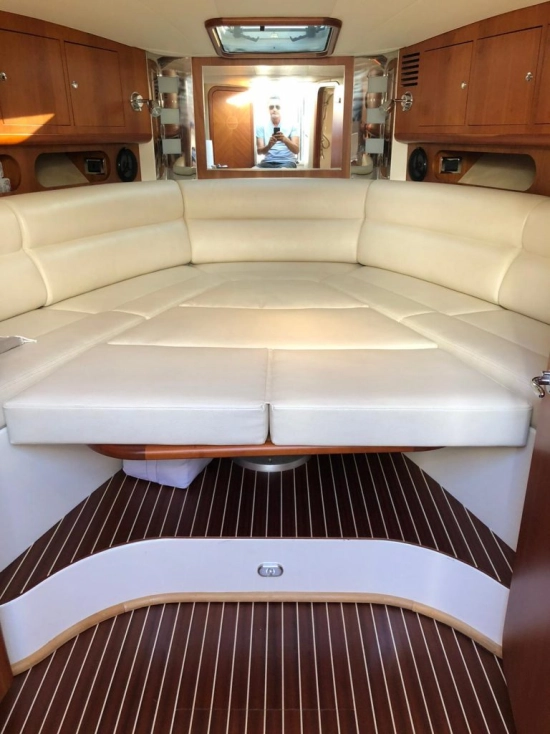 Chriss Craft Corsair 36 usado à venda