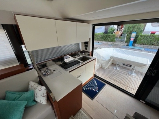 Prestige 460 FLY usado à venda