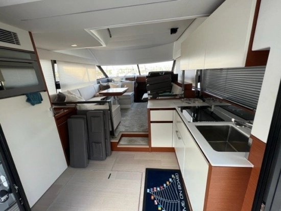 Prestige 460 FLY usado à venda
