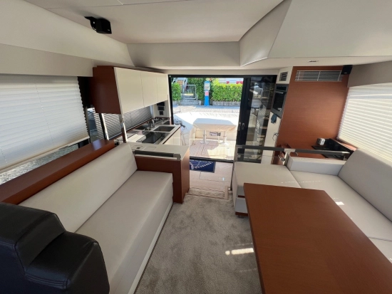 Prestige 460 FLY usado à venda