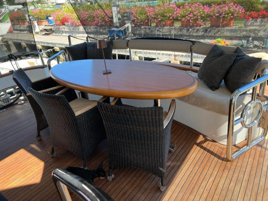 Elegance Yacht 68 usata in vendita