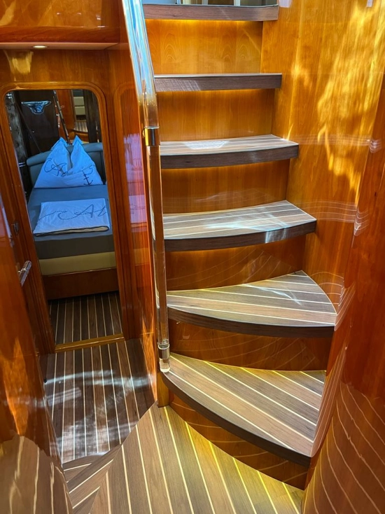 Elegance Yacht 68 usata in vendita