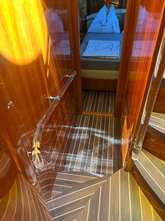 Elegance Yacht 68 usata in vendita