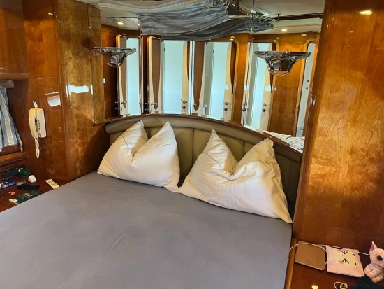 Elegance Yacht 68 usata in vendita
