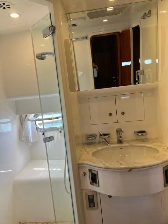 Elegance Yacht 68 usata in vendita
