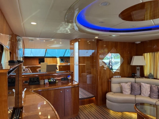 Elegance Yacht 68 usata in vendita