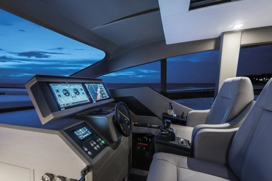 Pershing 7X usata in vendita