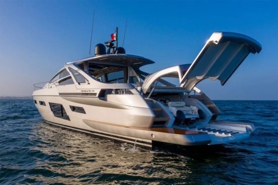 Pershing 7X usata in vendita