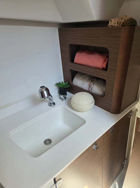Beneteau Antares 9 de segunda mano en venta
