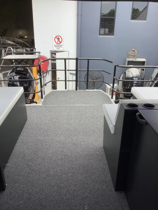 Finish Line Tender Cat & Enclosed Cabin Open nuevo en venta