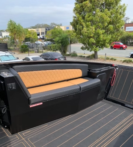 Finish Line wide body Escape Catamaran nuevo en venta