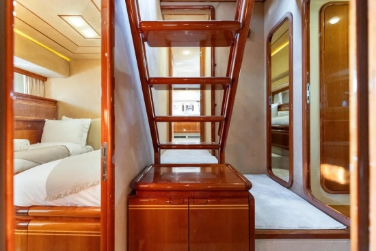 Ferretti 80 de segunda mano en venta