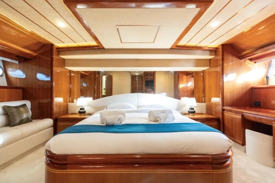 Ferretti 80 de segunda mano en venta
