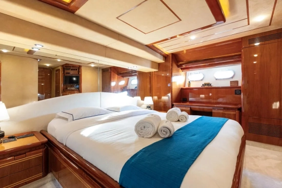 Ferretti 80 de segunda mano en venta