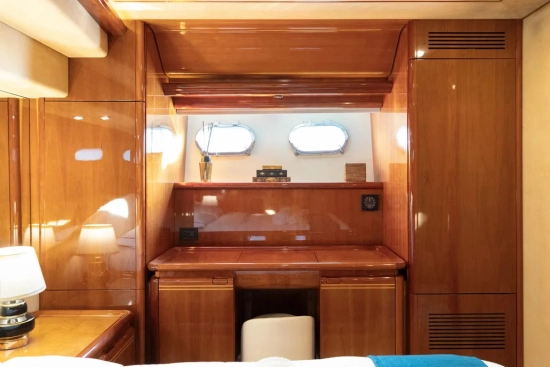 Ferretti 80 de segunda mano en venta