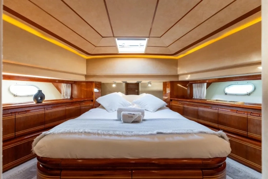 Ferretti 80 de segunda mano en venta