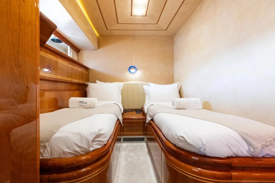 Ferretti 80 de segunda mano en venta