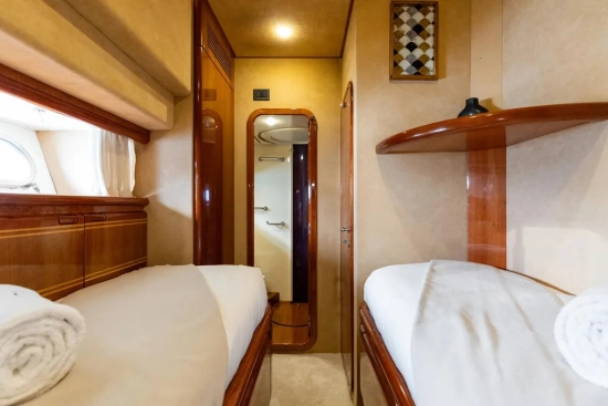 Ferretti 80 de segunda mano en venta