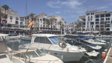 Beneteau Antares 760 usado à venda